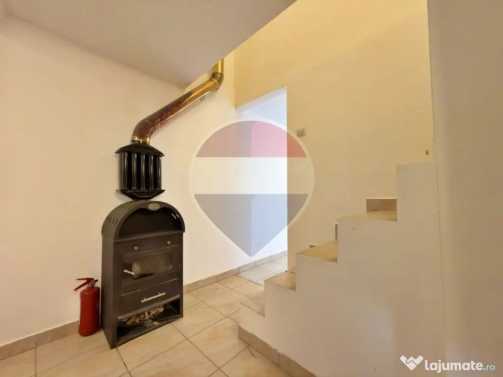 Casă cu 3 camere de vânzare în zona 3 Insule, Arad - Arad (Arad)