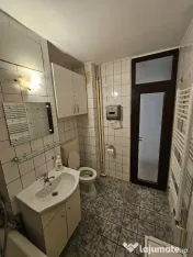 Apartament de 2 camere zona TRACTORUL,