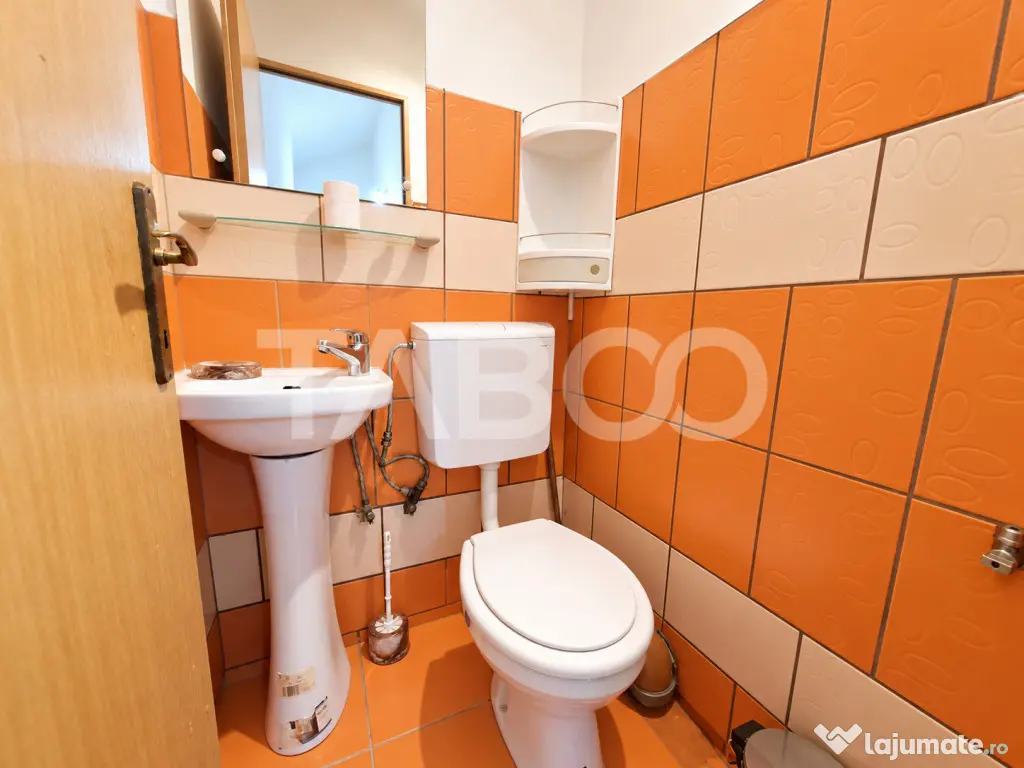 Apartament de vanzare 4 camere mansarda Vasile Aaron Sibiu - Sibiu (Sibiu)