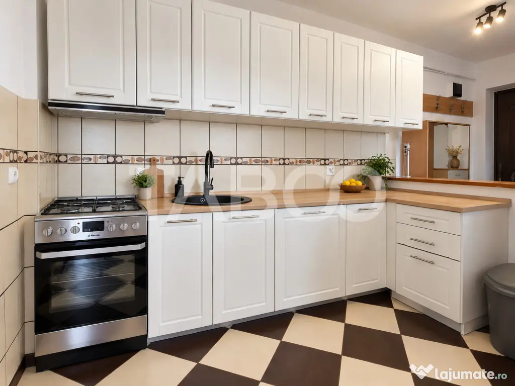 Apartament de vanzare 4 camere mansarda Vasile Aaron Sibiu - Sibiu (Sibiu)