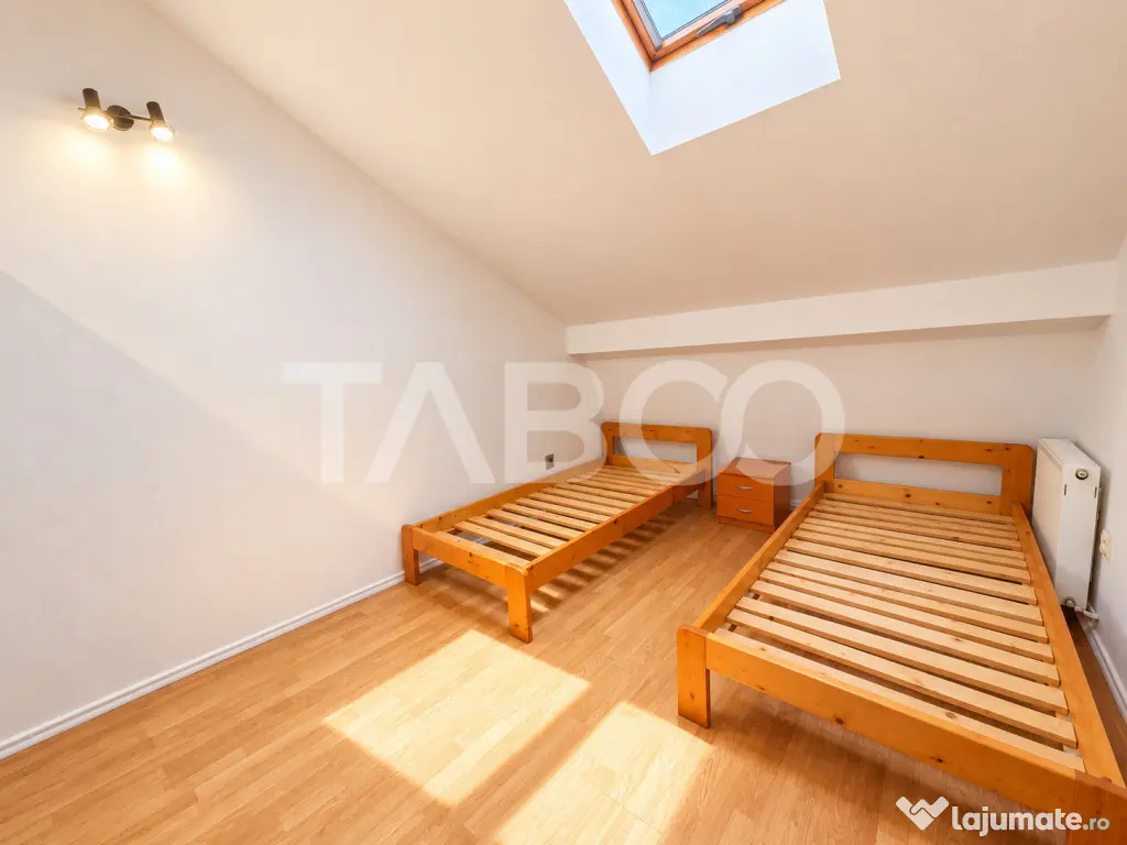 Apartament de vanzare 4 camere mansarda Vasile Aaron Sibiu - Sibiu (Sibiu)