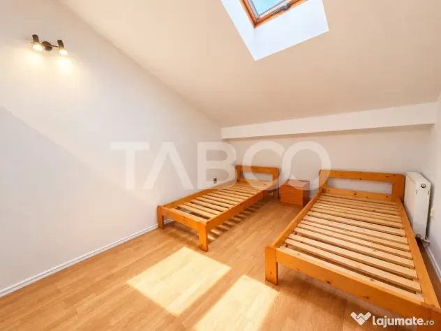 Apartament de vanzare 4 camere mansarda Vasile Aaron Sibiu - Sibiu (Sibiu)