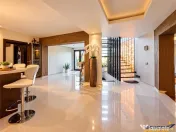 Vila exclusivista, terase panoramice, piscina, sauna, Centra