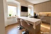 Piața Sfatului – Ideal investiție / Regim hotelier 