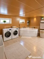 Piața Sfatului – Ideal investiție / Regim hotelier 