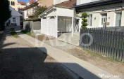 Garsoniera de inchiriat cu curte zona Centrala 2 parcari