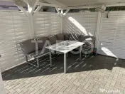 Garsoniera de inchiriat cu curte zona Centrala 2 parcari