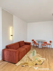 Apartament 2 camere | Renovat 2025 | Boxa | Garaj | Balcon i