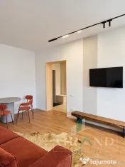 Apartament 2 camere | Renovat 2025 | Boxa | Garaj | Balcon i