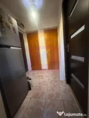 Ap 2 cam Drumul Taberei, la metrou 