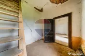 Casă de vacanta intr-o locatie de vis de vanzare in Carand,Romania 