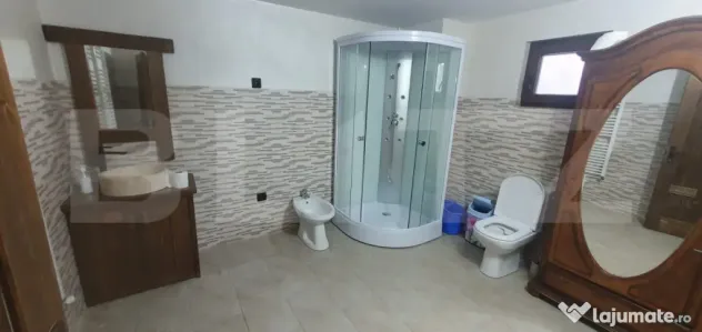 Cabana modernă 8 camere, 370 mp, utilata, mobilata, zona Do - Vatra Dornei (Suceava)
