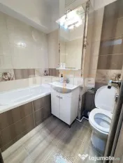 Apartament decomandat cu 2 camere de închiriat, zona Casa de Cultură, 