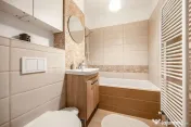 Apartament 4 camere, 2 băi, 2 balcoane și 2 locuri de parcare | MOBILAT 