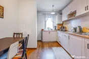 Apartament 4 camere, 2 băi, 2 balcoane și 2 locuri de parcare | MOBILAT 