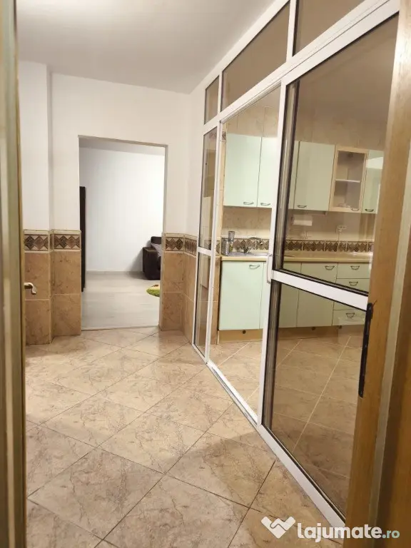 Proprietar inchiriez 3 camere vis-a-vis de MALL VITAN complet mobilat - Bucuresti (Bucuresti-Ilfov)