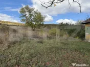 Casă cu 3 camere și un teren de 35,50 mp 