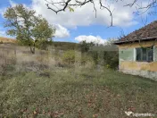 Casă cu 3 camere și un teren de 35,50 mp 