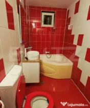 Apartament cu 3 camere, 2 bai zona Cantemir, decomandat 
