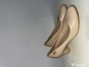 Pantofi nud lacuiți, toc mediu comod, mărimea 40 