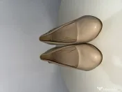 Pantofi nud lacuiți, toc mediu comod, mărimea 40 