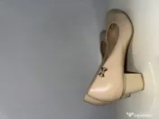 Pantofi nud lacuiți, toc mediu comod, mărimea 40 