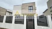 Casa individuala 5 camere | Teren 300 mp | Bucatarie inchisa