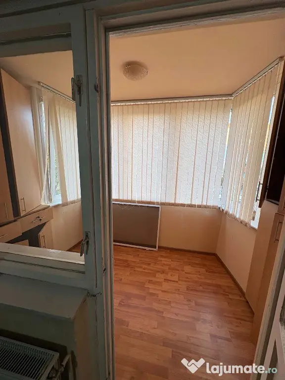 Apartament de 3 camere zona CODRUL COSMINULUI - Brasov (Brasov)
