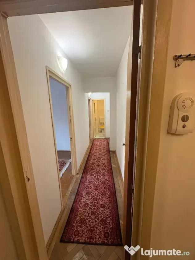 Apartament de 3 camere zona CODRUL COSMINULUI - Brasov (Brasov)