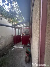 Casa situata in zona KM 5 
