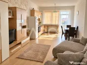 Apartament de vanzare 3 camere 2 bai balcon parcare intrare 