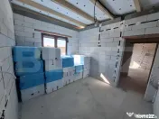 Casa cu 4 camere,la roșu,156mp utili,zona Cionchesti. 
