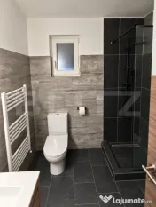 Casă modernă P+M de vânzare, cu terasă, balcon și parca 