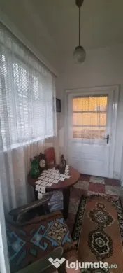 Casa 2 camere,curte si gradina