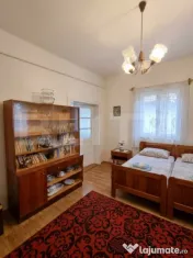 Casa 2 camere,curte si gradina