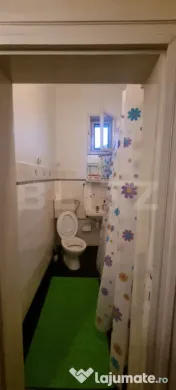 Casa 2 camere,curte si gradina
