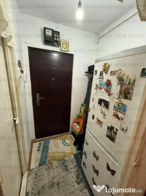 Garsoniera semidecomandata | 23 mp | Zona Tractorul - Brasov (Brasov)