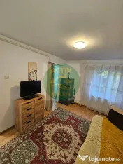 Devânzare garsonieră situată pe strada Smirodava, la etaj intermediar.