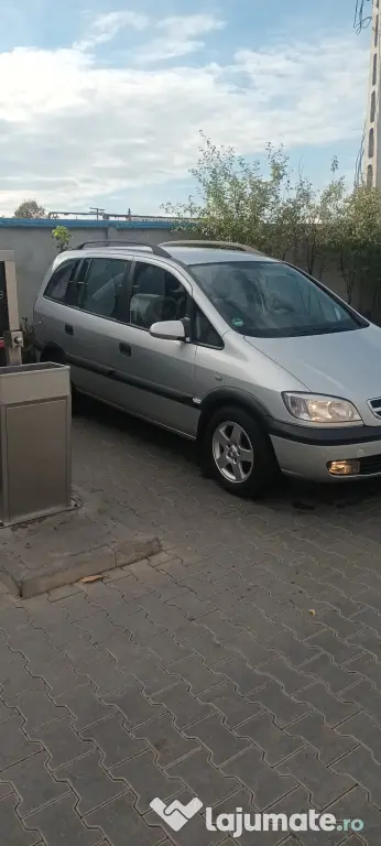 Vând Opel zafira