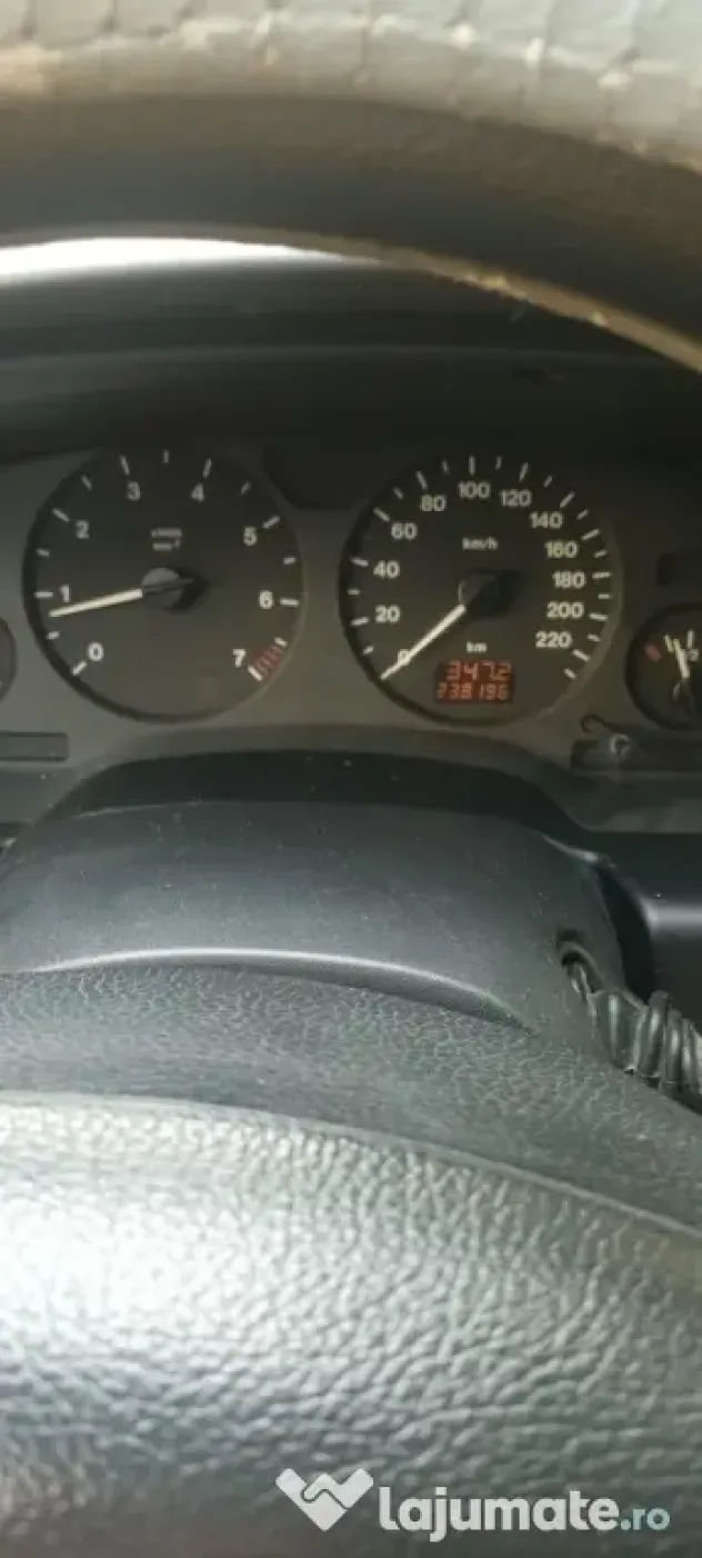 Vând Opel zafira
