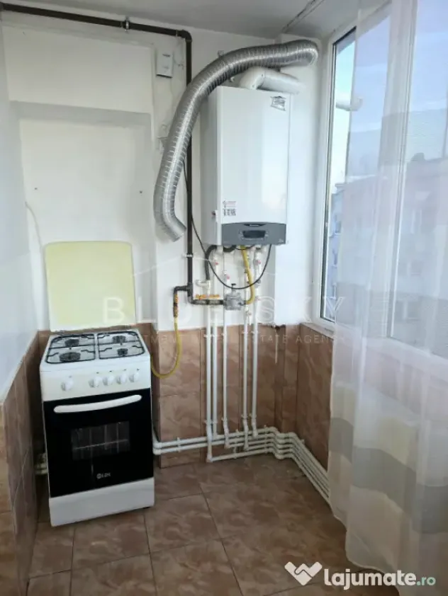 Apartament 2 camere situat pe Bd Mamaia in zona Spitalului M - Constanta (Constanta)