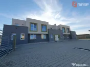 Cvadruplex de inchiriat, 471 mp utili, 8 parcari, in Mosnita
