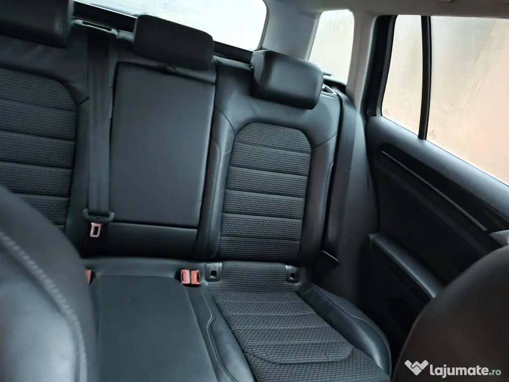 Vând Volkswagen Golf 7
