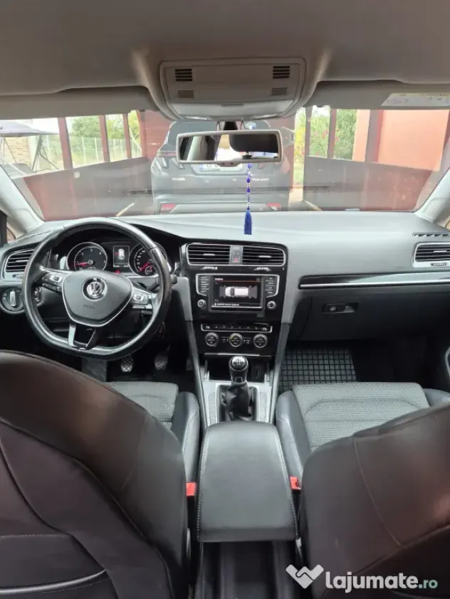 Vând Volkswagen Golf 7