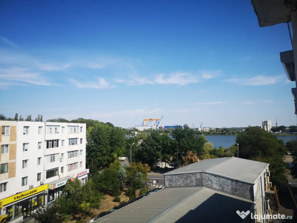Apartament 4 camere,etaj 4,Tulcea,Vest – mobilat,balcon cu vedere superbă