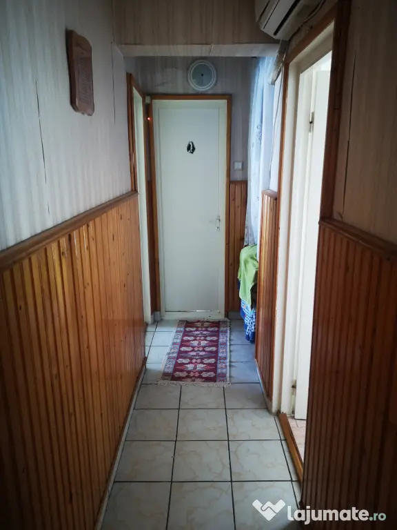 Apartament 4 camere,etaj 4,Tulcea,Vest – mobilat,balcon cu vedere superbă
