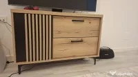 Comoda TV cu riflaje 