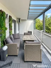 Apartament 2 camere, terasa 28 mp cu vedere la lac, parcare,