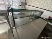 Vitrina calda si vitrina rece cu mobiler 