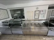 Vitrina calda si vitrina rece cu mobiler 